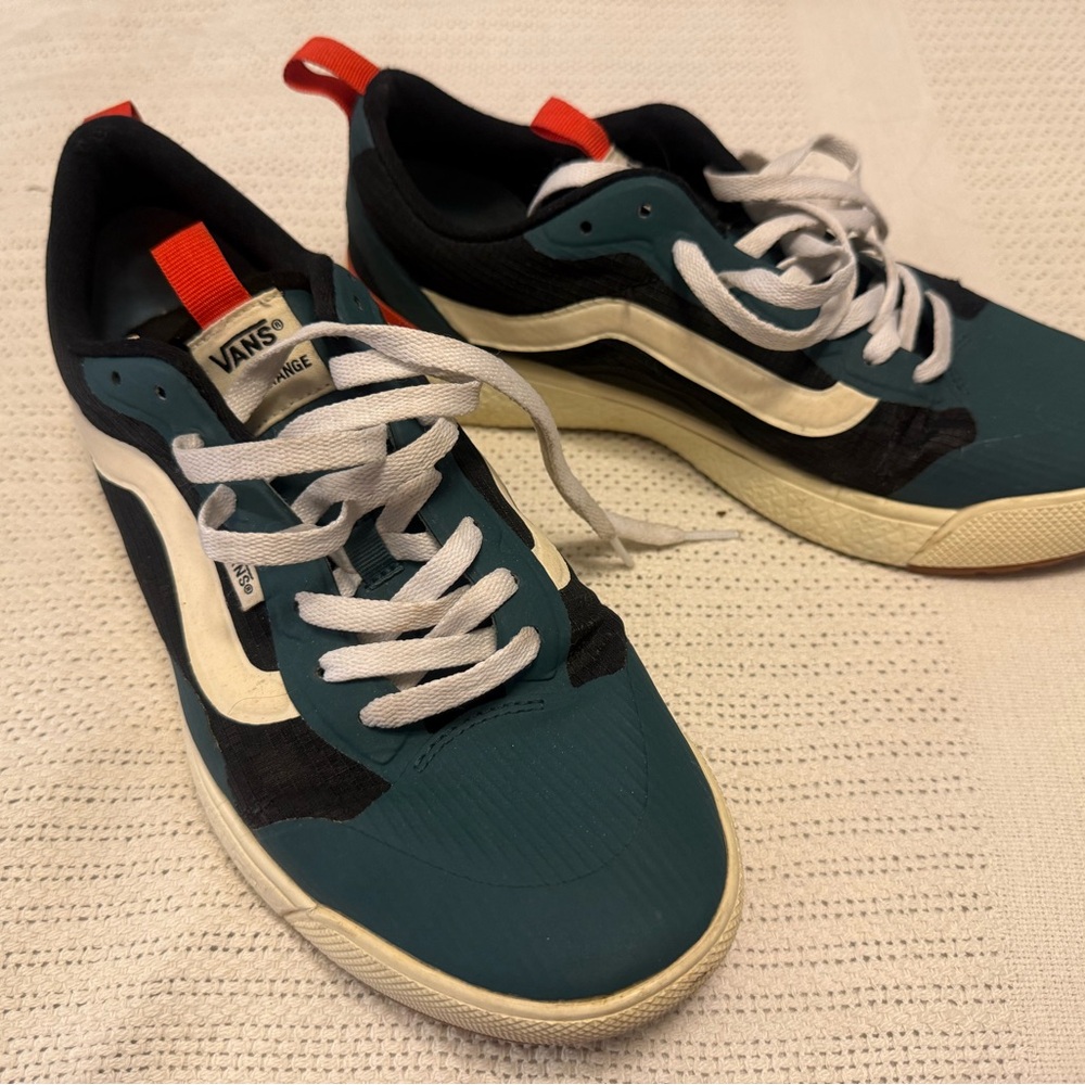 VANS UltraRange Size 10.5
